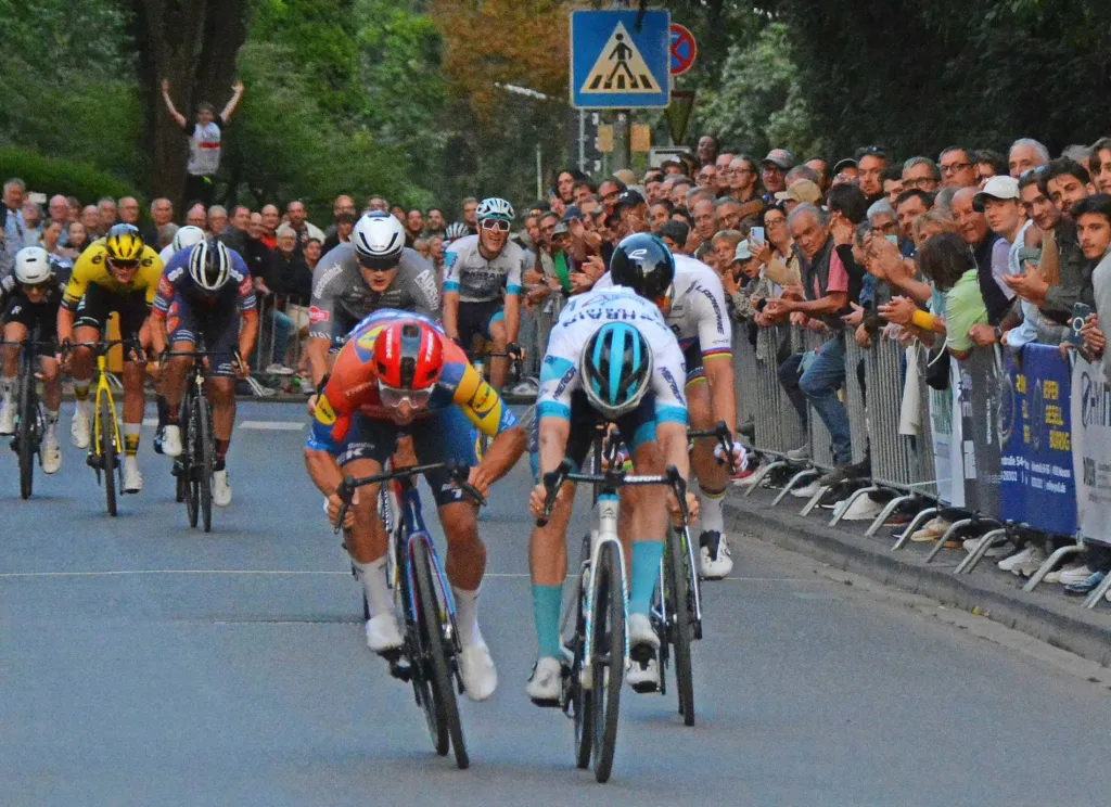 w1900_h1380_x1250_y907_a_tour_de_Neuss_4-3c6d09ed789f125d